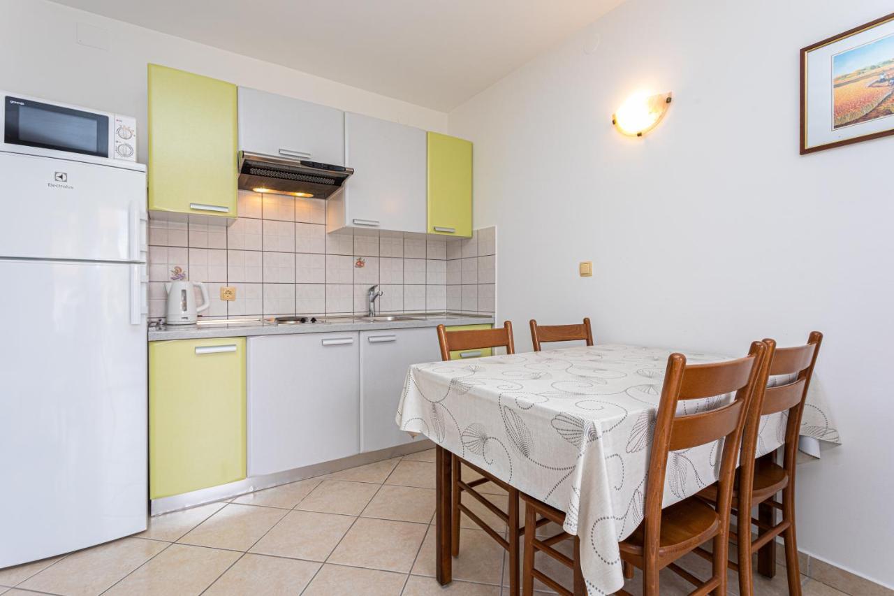 Apartments Crnekovic I Zarok Baska  Luaran gambar