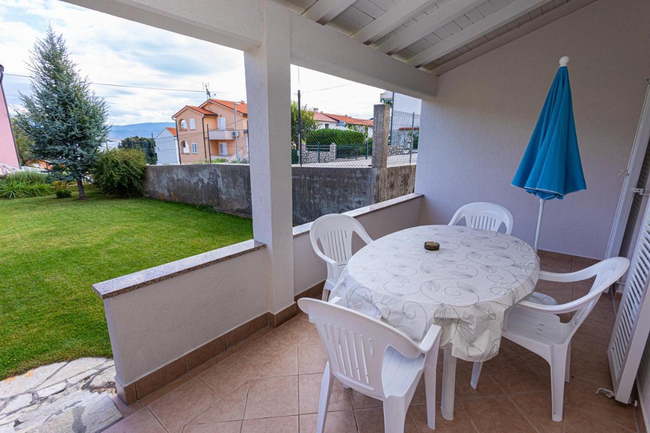 Apartments Crnekovic I Zarok Baska  Luaran gambar