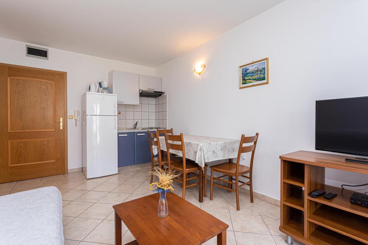 Apartments Crnekovic I Zarok Baska  Luaran gambar