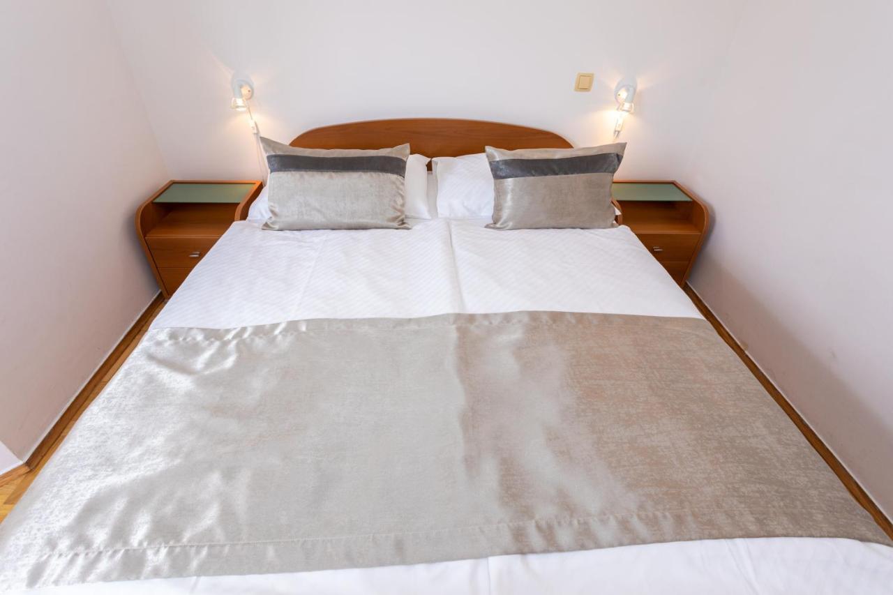Apartments Crnekovic I Zarok Baska  Luaran gambar
