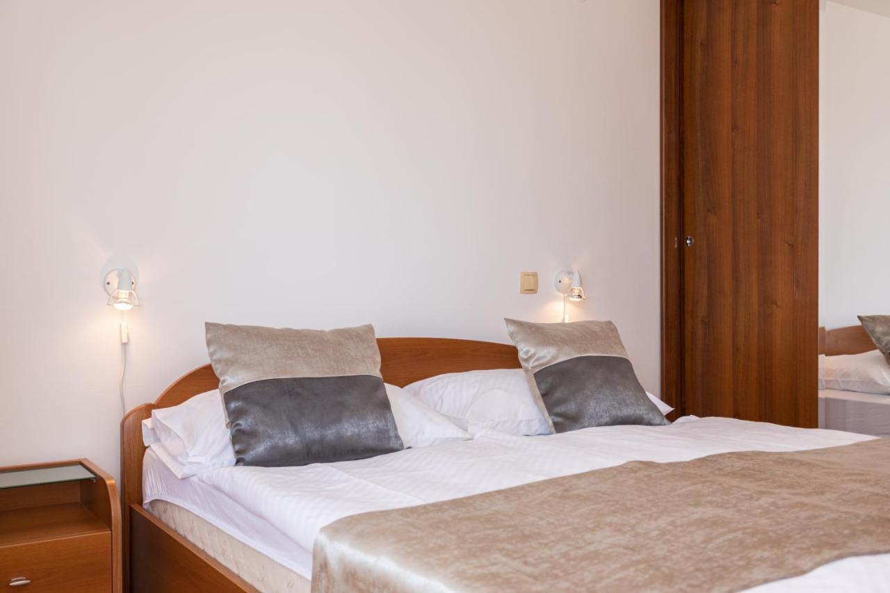 Apartments Crnekovic I Zarok Baska  Luaran gambar