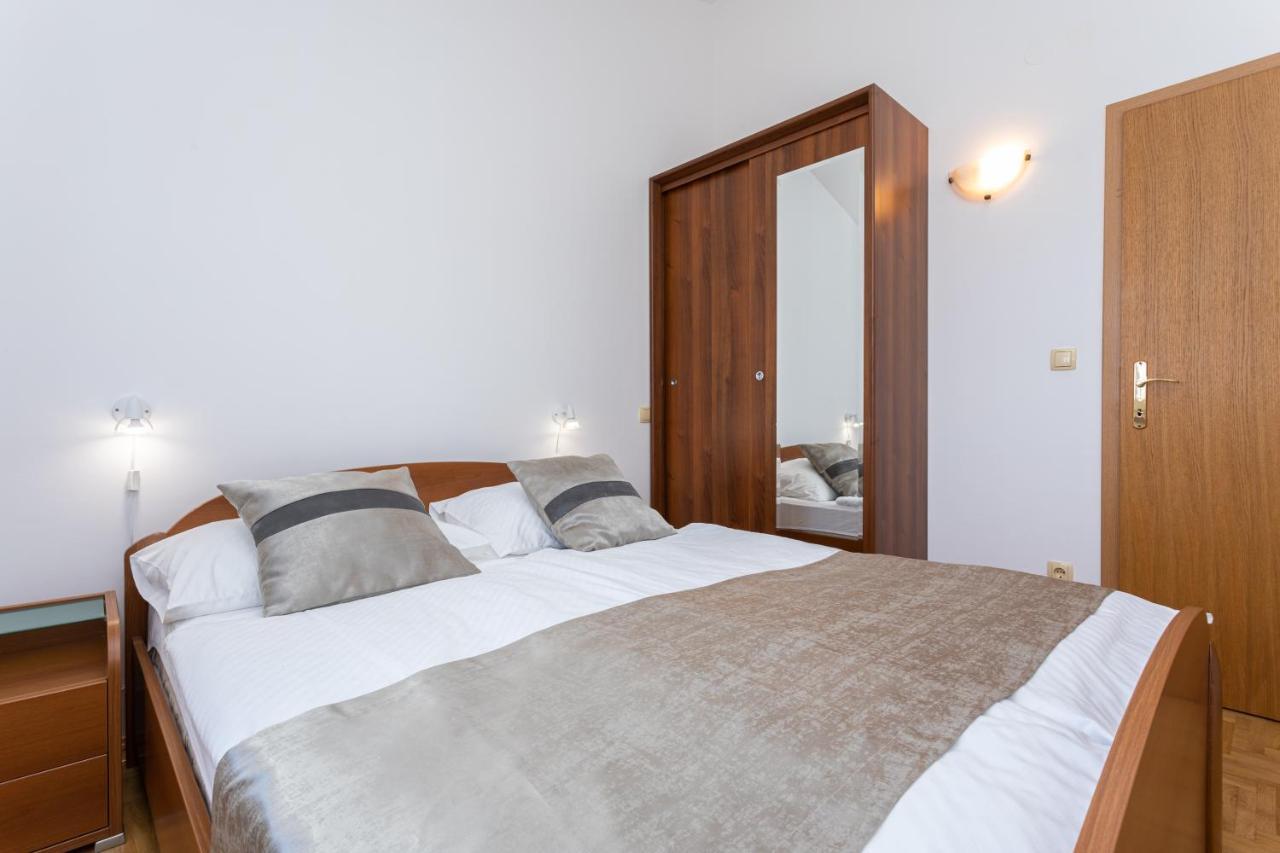 Apartments Crnekovic I Zarok Baska  Luaran gambar