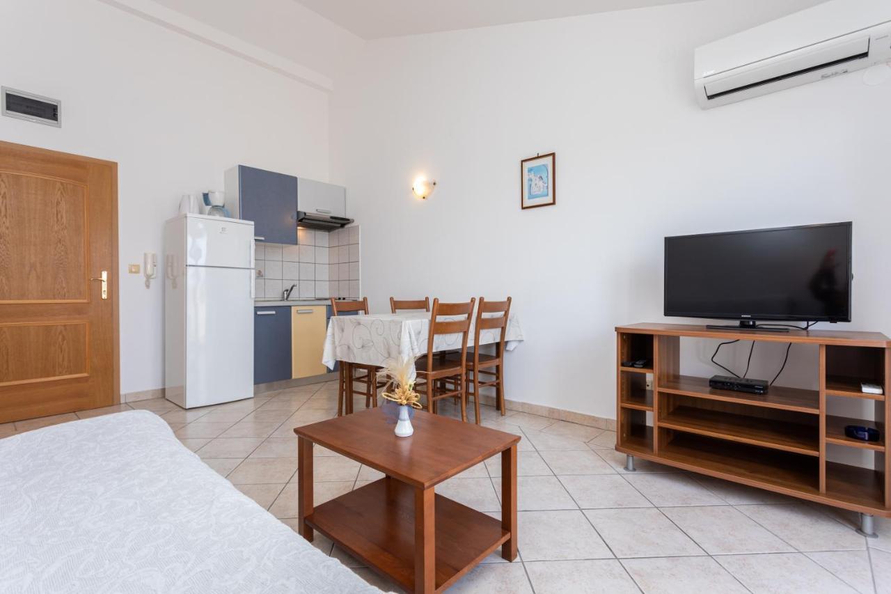 Apartments Crnekovic I Zarok Baska  Luaran gambar